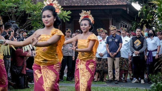 Desa Wisata Undisan yang berada di Kecamatan Tembuku, Kabupaten Bangli, Bali berhasil masuk 50 besar desa wisata terbaik Anugerah Desa Wisata Indonesia (ADWI) 2022. Desa itu dikunjungi Menparekraf Sandiaga Uno, 12 Agustus 2022