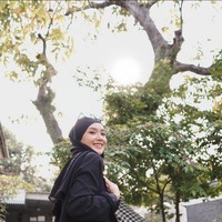 Cita Citata juga menegaskan lewat Instagram Story, jika penampilannya saat ini tidak ada paksaan dari pihak manapun. Pelantun lagu Sakitnya Tuh di Sini itu juga mengatakan pasangannya tidak pernah meminta atau menyuruhnya untuk berhijab. Kerudungku adalah murni keinginanku sejak dulu tanpa ada paksaan dan karena siapa. Mungkin ada hubungannya dengan pasanganku mungkin ada. Walaupun beliau tidak pernah meminta atau menyuruhku, tulisnya. Foto: Dok. Instagram @cita_citata.