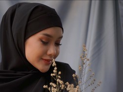 8 Gaya Cita Citata Tampil Pakai Hijab, Ngaku Tak Ada Paksaan
