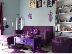 10 Foto Rumah Fans Warna Ungu Garis Keras, Viral Bikin Geleng Kepala