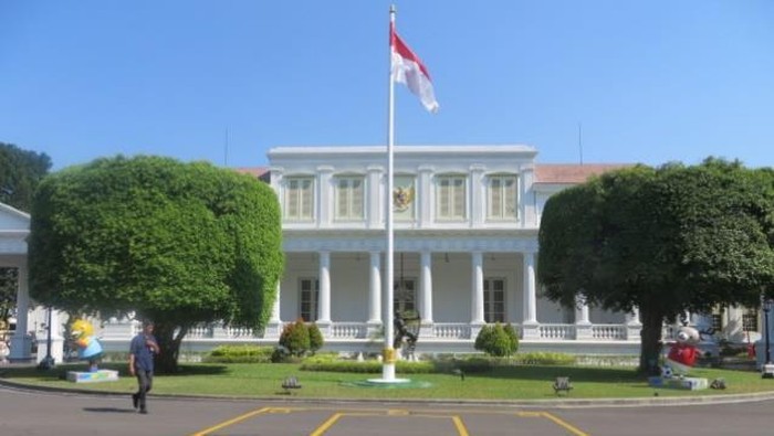 Hari Konstitusi Republik Indonesia adalah salah satu hari penting nasional di bulan Agustus. Hari Konstitusi Indonesia diperingati setiap tanggal 18 Agustus.