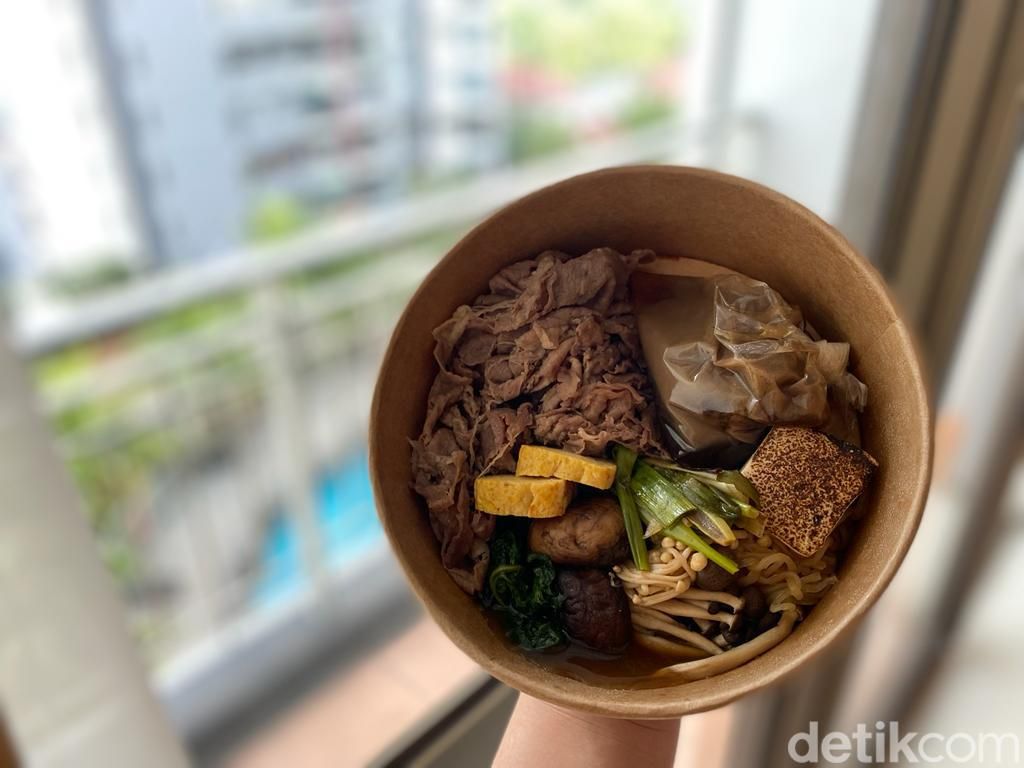 Hotaru Deli : Gurihnya Nikumiso Natto Udon di Resto Unik Jepang