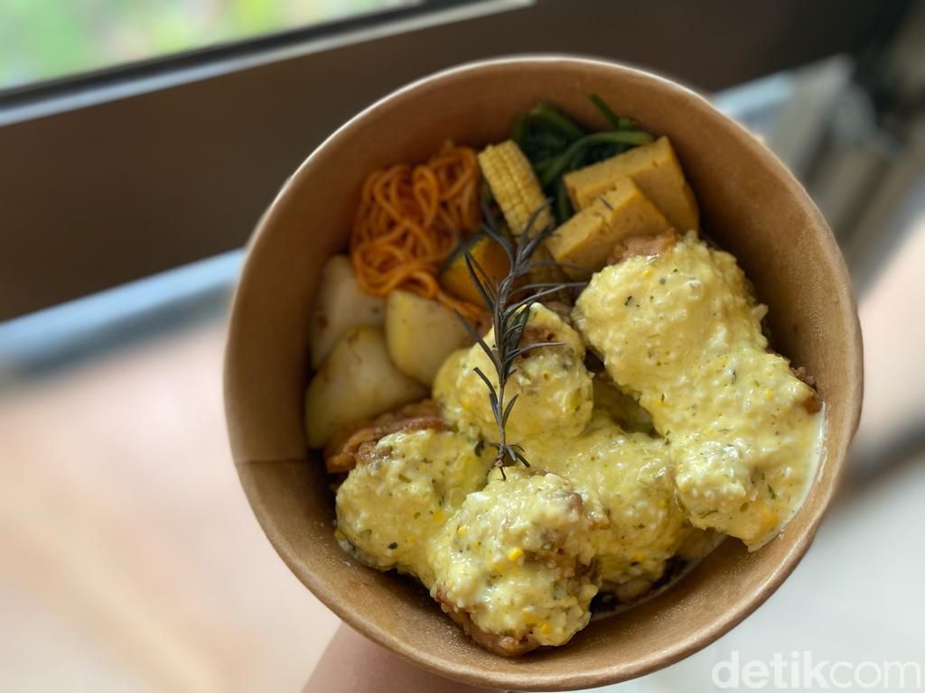 Hotaru Deli : Gurihnya Nikumiso Natto Udon di Resto Unik Jepang