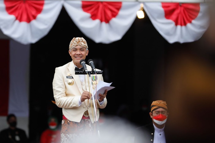 Provinsi Jawa Tengah (Jateng) merayakan Hari Ulang Tahun (HUT) ke-72. Upacara peringatan digelar di halaman Kantor Pemerintah Provinsi Jateng, Kota Semarang, Senin (15/8).
