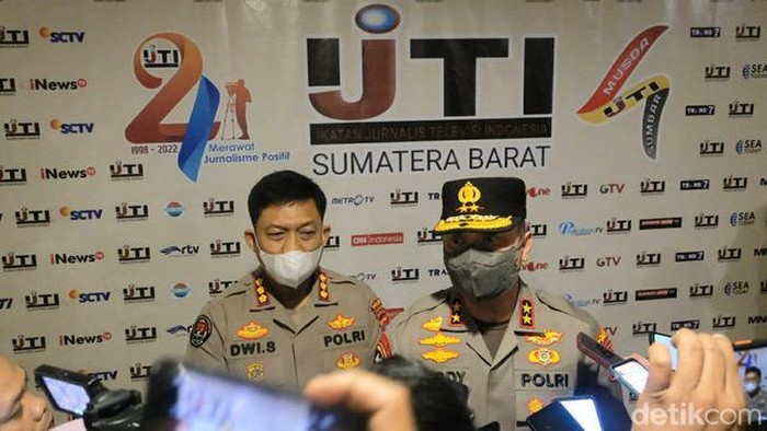 Kapolda Sumatera Barat, Irjen Teddy Minahasa Putra.