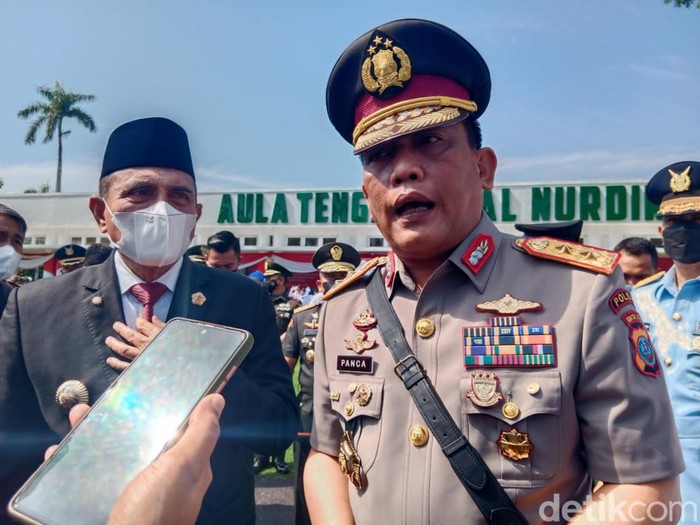 Kapolda Sumut Irjen Panca Putra dan Gubernur Sumut Edy Rahmayadi (Ahmad Arfah/detikSumut)