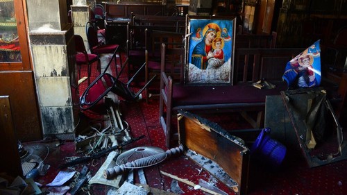 Gereja Abu Sefein di Kairo, Mesir, terbakar, Minggu (14/8) waktu setempat. Kebakaran itu menyebabkan 41 orang tewas. Begini kondisi gereja usai terbakar.