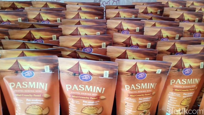 Kue pastel kering Pasmini.