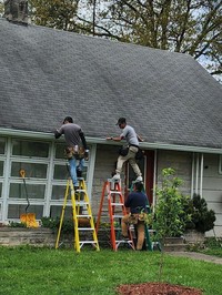 Kumpulan Aksi Tukang yang Bikin Geleng-geleng Kepala, Jangan Ditiru Ya