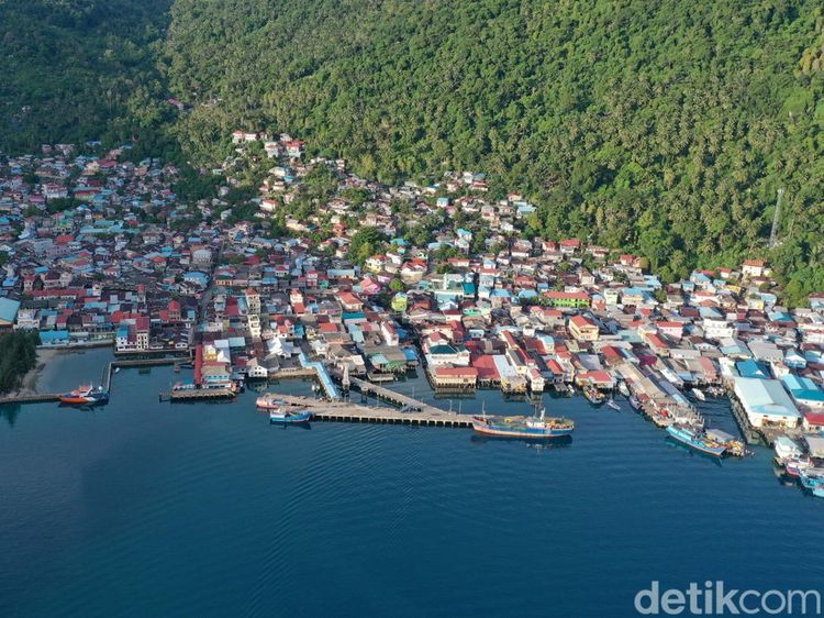 Indahnya Tarempa dari Udara, Kota Pelabuhan Paling Sibuk di Anambas