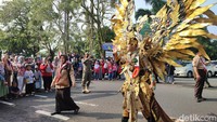 Para peserta dari siswa SD, SMP dan SMA ini terlihat sangat antusias. Mengingat sudah dua tahun ini kegiatan kemeriahan terhenti akibat pandemi COVID-19. (Foto: Dadang Hermansyah/detikJabar)