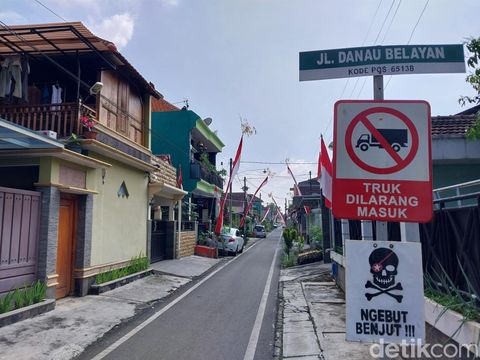 Jika Anda mengaku berani main ke perumahan di kawasan Sawojajar, maka Anda harus siap kebingungan bahkan tersesat. Sebab, perumahan tersebut disebut 'labirin'.