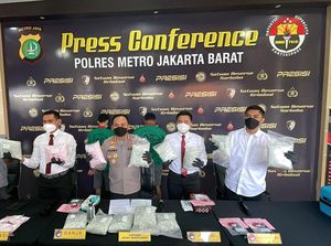 Polres Jakbar Tangkap 2 Kurir Penyelundup 101.355 Ekstasi ke Jakarta