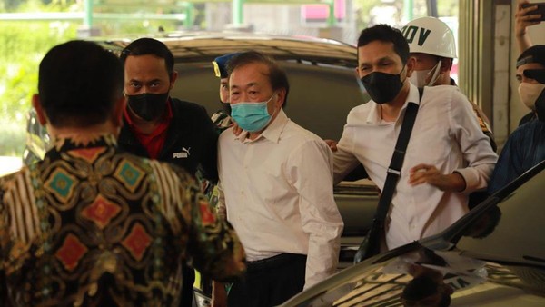 Potret Surya Darmadi Tersangka Korupsi Rp 78 T Ditahan Jaksa