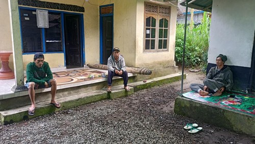 Suasana di rumah duka nenek usia 77 tahun yang meninggal saat hendak diperkosa