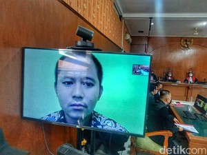 Jabar Hari Ini: Curhat Ibu Saat Bayinya Hendak Ditukar di RSHS