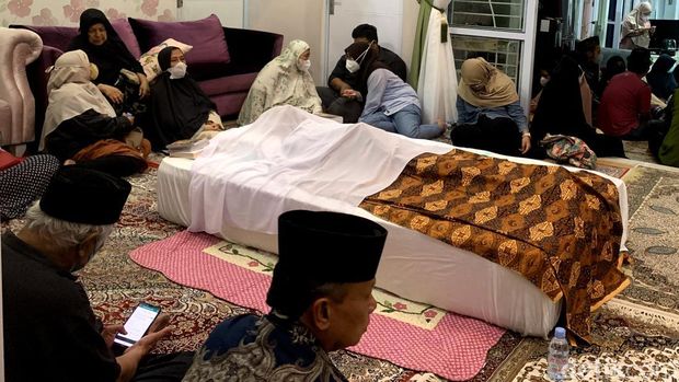 Suasana di rumah duka, tempat Tabrani Rab disemayamkan.