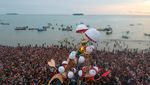 Wow... Foto Drone Rekam Ribuan Orang Ikut Perayaan Tabuik Pariaman