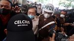 Ekspresi Surya Darmadi Tersangka Korupsi Rp 78 T Saat Tiba di Kejagung