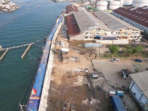 Perbaikan Tanggul yang Picu Banjir di Pelabuhan Semarang Rampung
