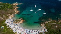 Sebagai informasi, Porto Cervo dinobatkan sebagai salah satu resor termahal lho di dunia.