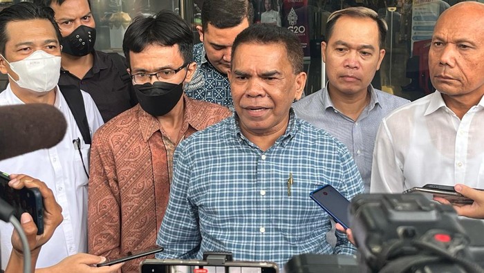 Tim Advokat Penegakkan Hukum dan Keadilan (TAMPAK) melaporkan dugaan suap dalam penanganan perkara Brigadir J. TAMPAK melaporkan dugaan suap itu ke KPK hari ini.
