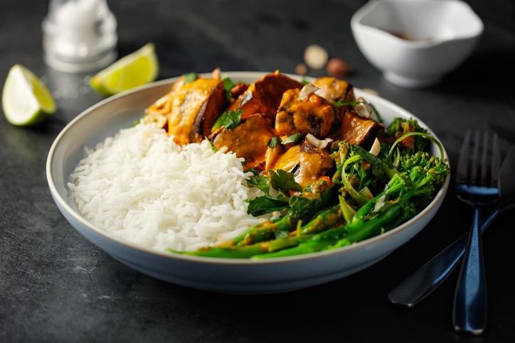 5 Cara Sehat Makan Nasi Kata Ahli Gizi