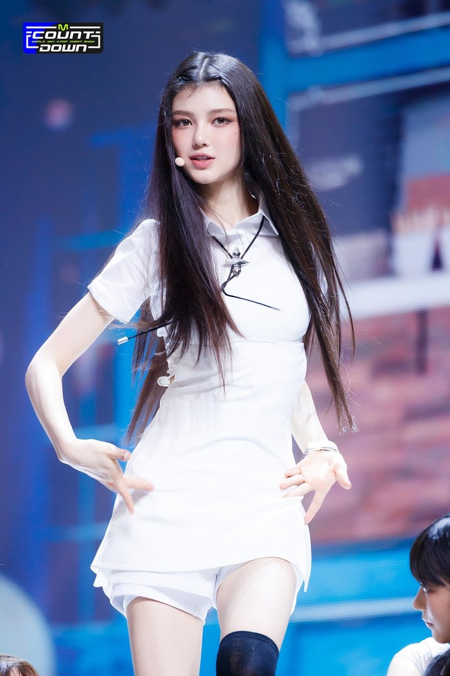 Karena kemiripan tersebut, banyak netizen yang menyarankan agar Danielle segera bermain drama. Mereka tampak sangat mirip, mereka seperti bersaudari, tulis netizen.Foto: Dok. Twitter