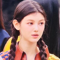 Sejak merilis lagu Attention grup NewJeans jadi perbincangan hangat. Semua personel girlband di bawah label Ador dan Hybe tersebut disebut memiliki visual yang menawan. Salah satunya adalah Danielle.Foto: Dok. Fansite Miracle