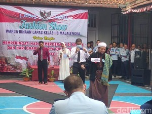 Kala Gus Samsudin Berlenggok di Fashion Show Dalam Penjara