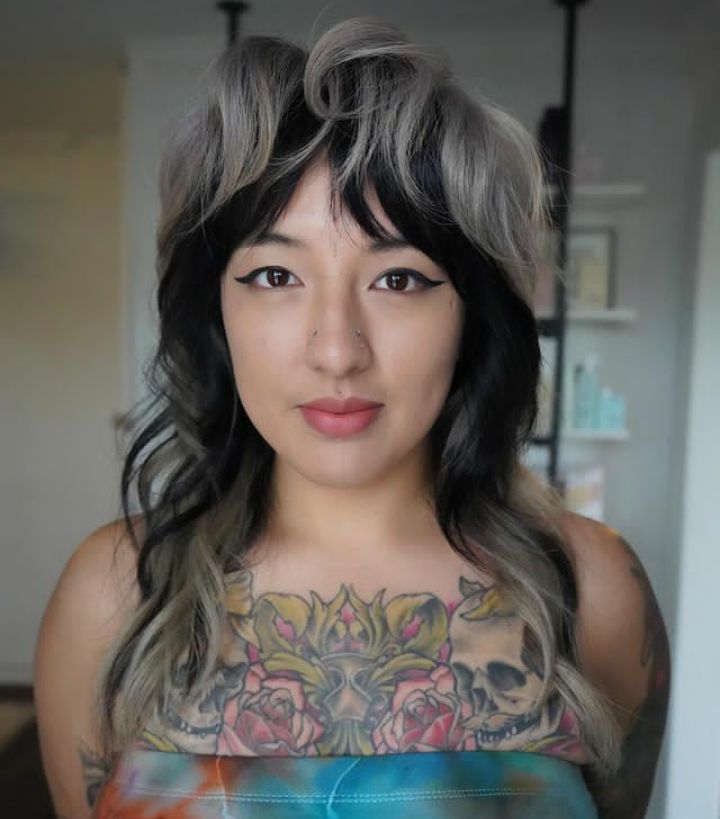Ilustrasi gaya rambut wolf cut.