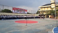 Humas Ponpes Al-Mukmin Ngruki, Muchson menjelaskan Ponpes Al-Mukmin setiap tahun turut mengikuti peringatan HUT RI. Namun tahun ini digelar secara besar-besaran. Foto: Bayu Ardi Isnanto/detikJateng