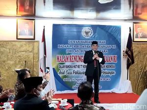Kunjungi Gedung Juang 45, Gubsu Edy Baca Puisi Karya Chairil Anwar