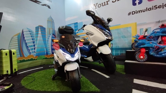 Honda Forza mainan buatan PT Sinar Harapan Plastik (SHP)