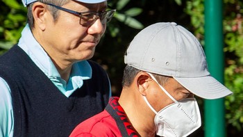 Misi baru Jack Ma sepertinya adalah untuk membantu pendidikan di pedesaan China dan juga para petani. Hal ini ia tuliskan secara khusus dalam surat yang dikirim pada presiden China Xi Jinping.Dia menulis secara langsung pada Xi menawarkan pengabdian seluruh hidupnya untuk mendidik warga pedesaan, menurut sumber pemerintah yang mengatakan sang presiden membicarakan surat itu, tulis Reuters Foto: Getty Images