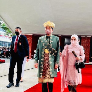 Gaya Iriana Joko Widodo di Sidang Tahunan MPR, Kebaya dan Hijab Pink Gaya Iriana Joko Widodo di Sidang Tahunan MPR, Kebaya dan Hijab Pink