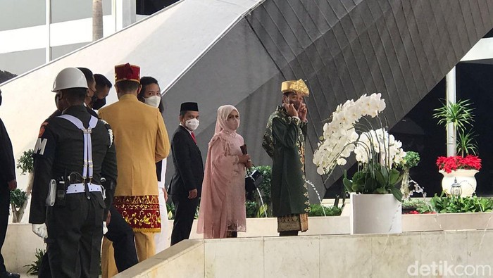 Jokowi tiba di DPR