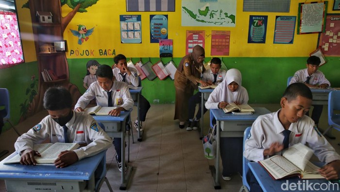 Kisah Anak-anak di Anambas, Sebrangi Lautan Untuk Sekolah