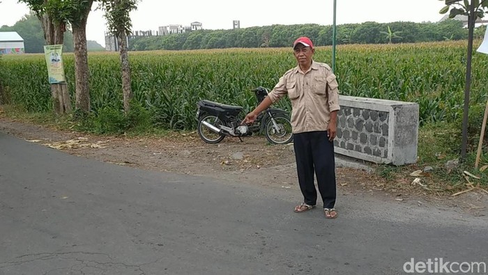 Lokasi supeltas pukul teman hingga tersungkur