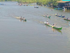 Seru! Ikut Lomba Dayung Sampan Jembrana Menang-Kalah Tetap Dapat Duit