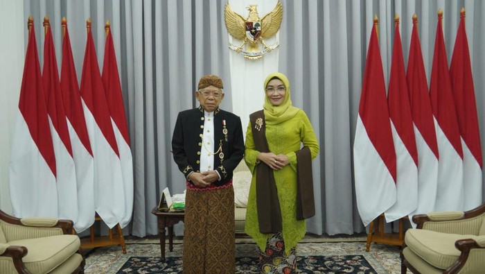 Maruf Amin pakai baju adat Solo di Sidang Tahunan MPR