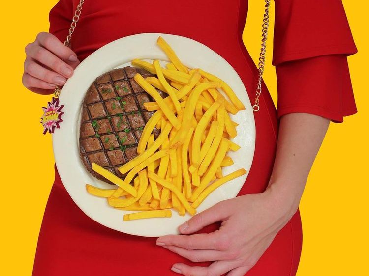 Mirip Makanan Asli, 10 Tas Cantik Ini Bentuknya Bikin Auto Ngiler!