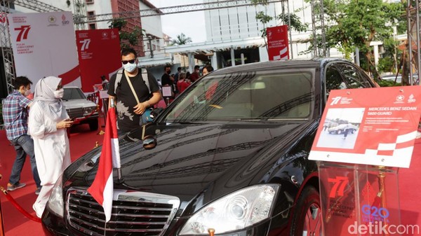 Pemerintah menggelar pameran arsip dan mobil kepresidenan di Sarinah, Jakarta Pusat dalam rangka menyambut Hari Kemerdekaan Republik Indonesia. Pameran berlangsung 13-22 Agustus 2022.