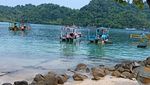 Mengintip Keindahan Pantai Kondang Merak