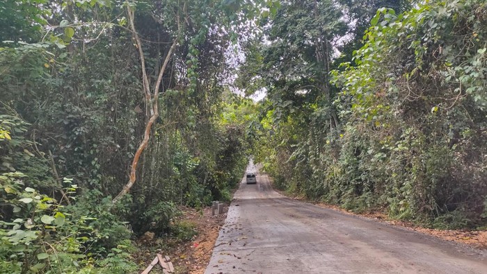 Pantai Kondang Merak merupakan salah satu destinasi wisata di pesisir selatan Jatim. Tepatnya di Desa Sumberbening, Kecamatan Bantur, Kabupaten Malang.