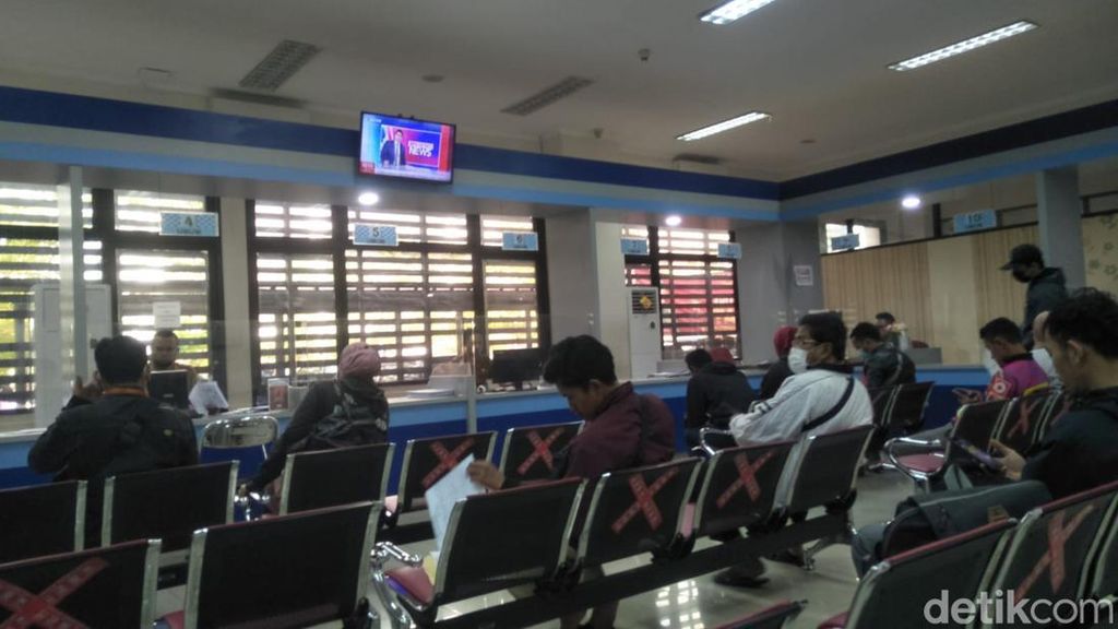 Pelayanan di Kantor Disdukcapil Bandung Barat Kembali Normal