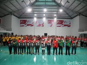 143 Pemain Bulutangkis Beradu di Turnamen Piala Kapolres Bojonegoro Cup