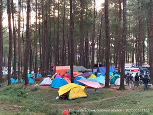 Pendaki Hendak Rayakan HUT RI di Gunung Bawakaraeng Terjatuh di Pos 8