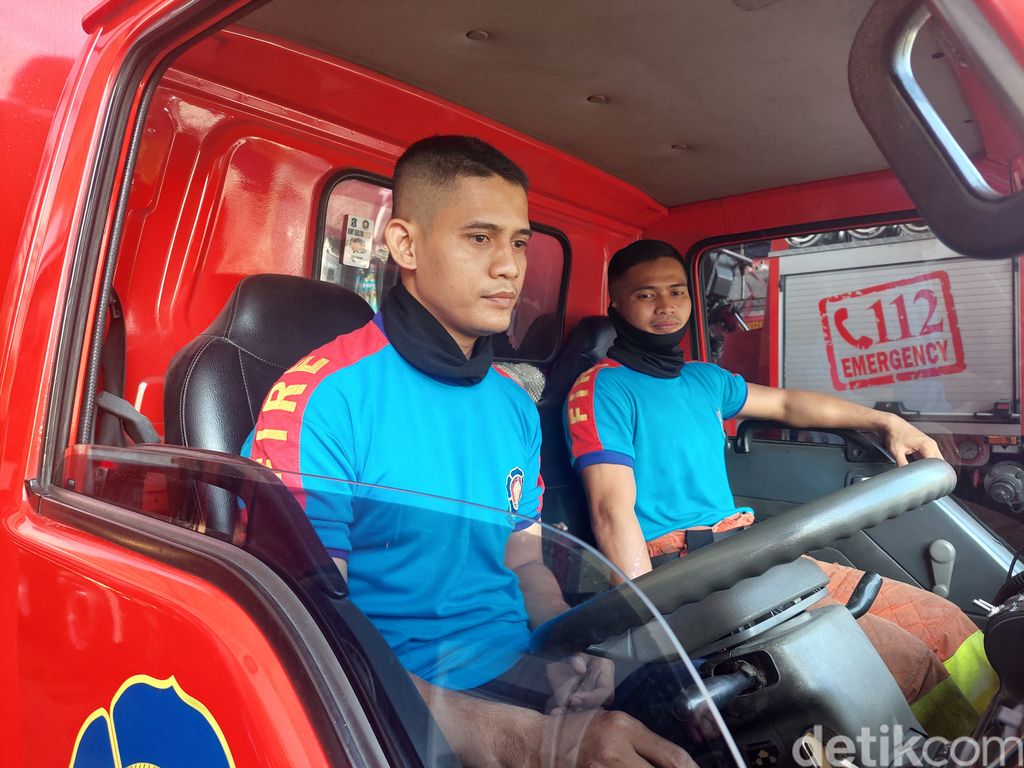 Petugas PMK Kota Surabaya