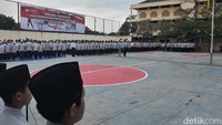 Direktur Ponpes Al-Mukmin, Ustaz Yahya mengatakan upacara akan diikuti sekitar 800 orang dari santri maupun ustaz dan tamu undangan. Hadir sebagai inspektur upacara, Menko PMK Muhadjir Effendy. Foto: Bayu Ardi Isnanto/detikJateng